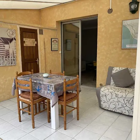 Maisonette Plain-pied Avec Cour Fermee, Proche Et Commerces La Faute-sur-Mer