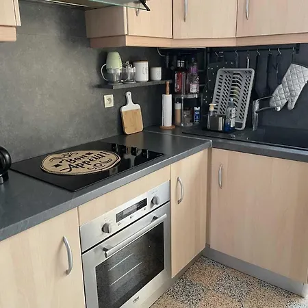 Maisonette Plain-pied Avec Cour Fermee, Proche Et Commerces Ferienhaus