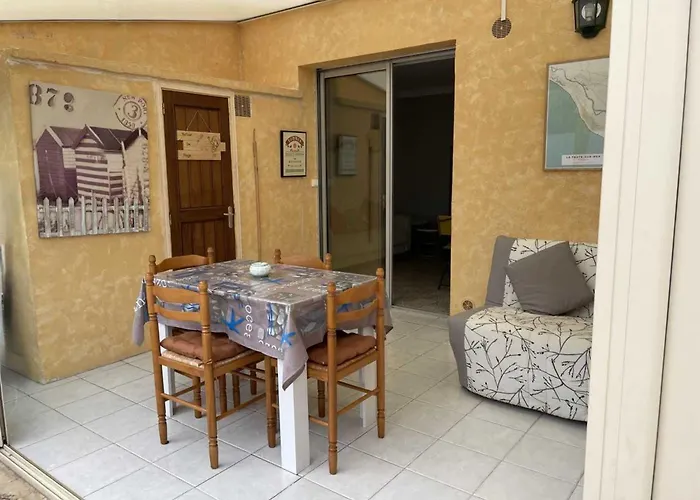 En Rez De Chaussee Avec Cour Individuelle - Fr-1-476-248 La Faute-sur-Mer